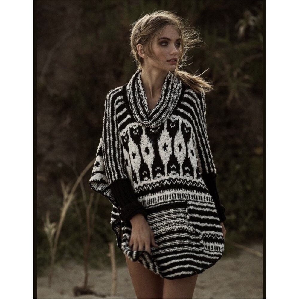Free People Lee Poncho Sweater Black White Chunky Knit Boho Oversized